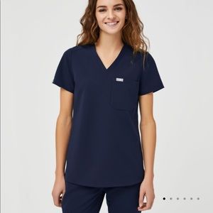 Figs L Navy Caterina